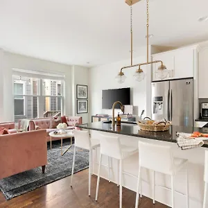 Holiday home Hart 16 By Avantstay Gorgeous Town House W Modern Amenities In, Nashville