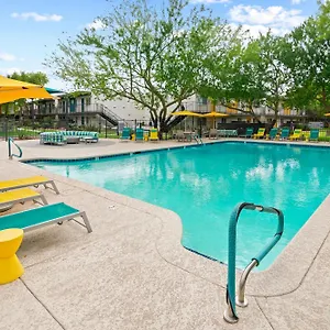2b1b-stylish-haven-pool-and-parking-tempe.hotelsofphoenix.com/