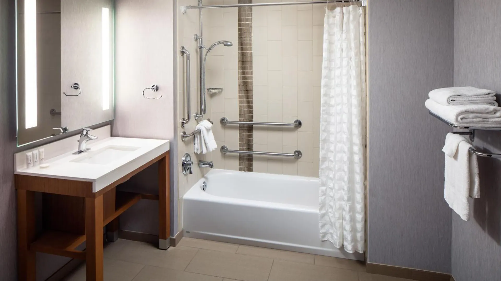 Hyatt Place Nashville Downtown